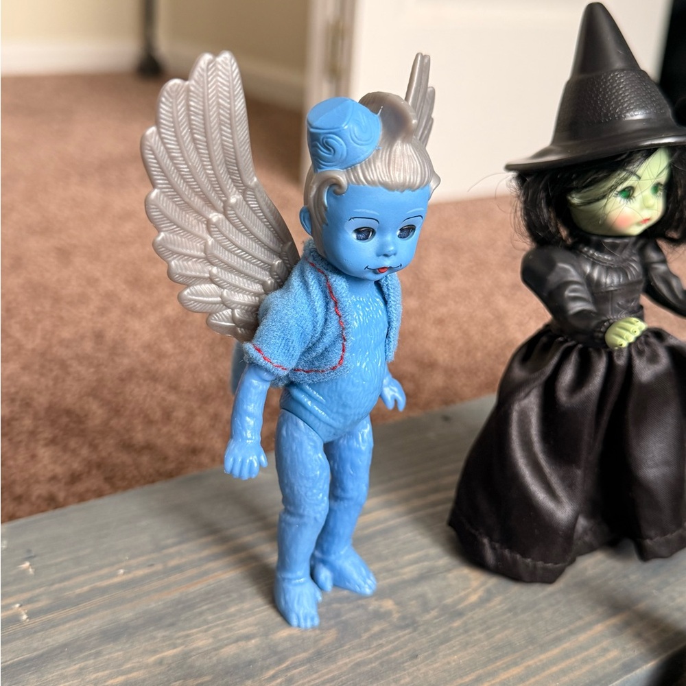 Madame Alexander Wizard of Oz Doll Set - Blue, Black, Silver, Pink, Brown - Picture 10 of 10